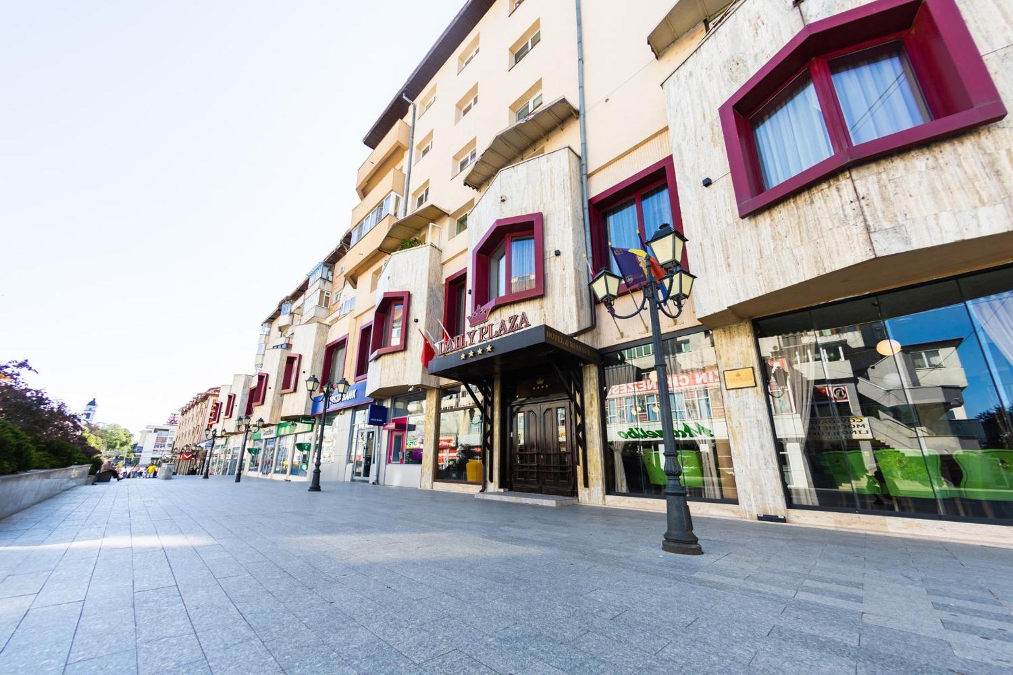 Daily Plaza Hotel Suceava Extérieur photo