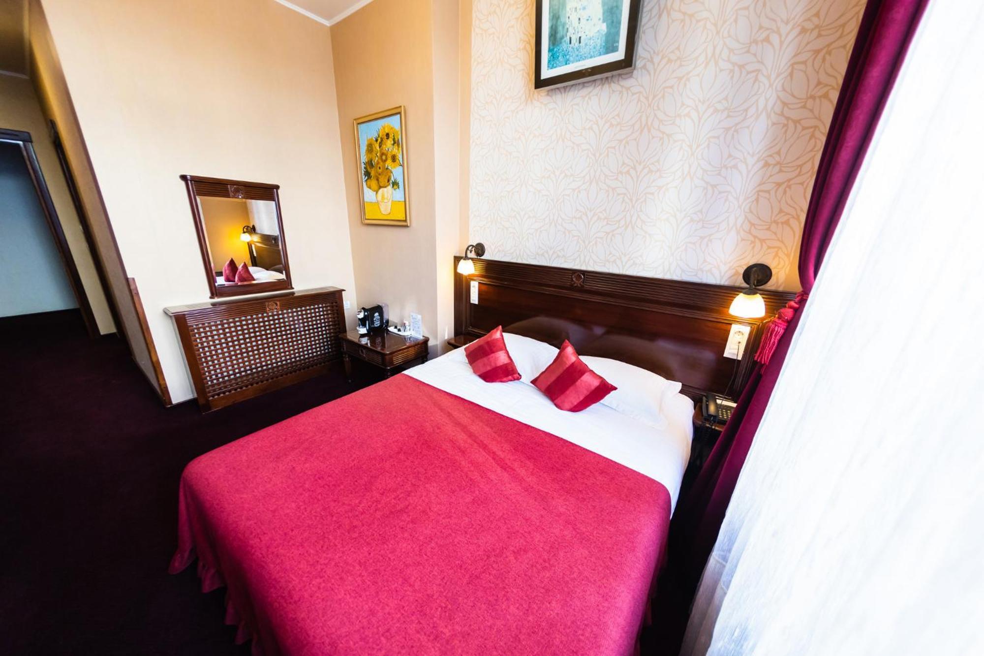 Daily Plaza Hotel Suceava Extérieur photo