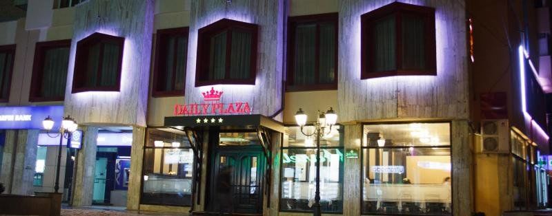 Daily Plaza Hotel Suceava Extérieur photo