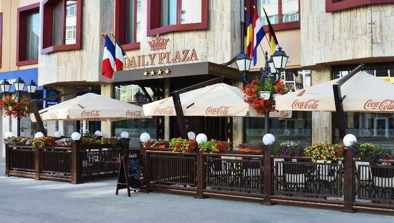 Daily Plaza Hotel Suceava Extérieur photo